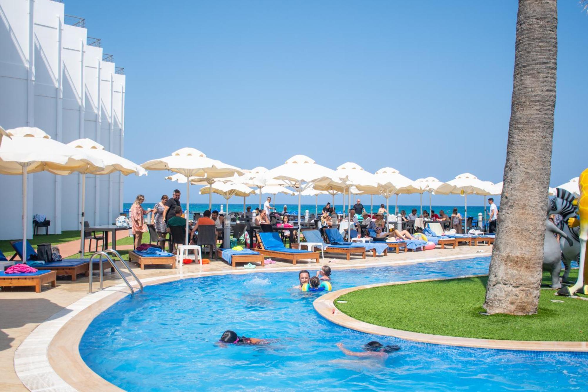 Mimoza Beach Hotel Agios Sergios Buitenkant foto