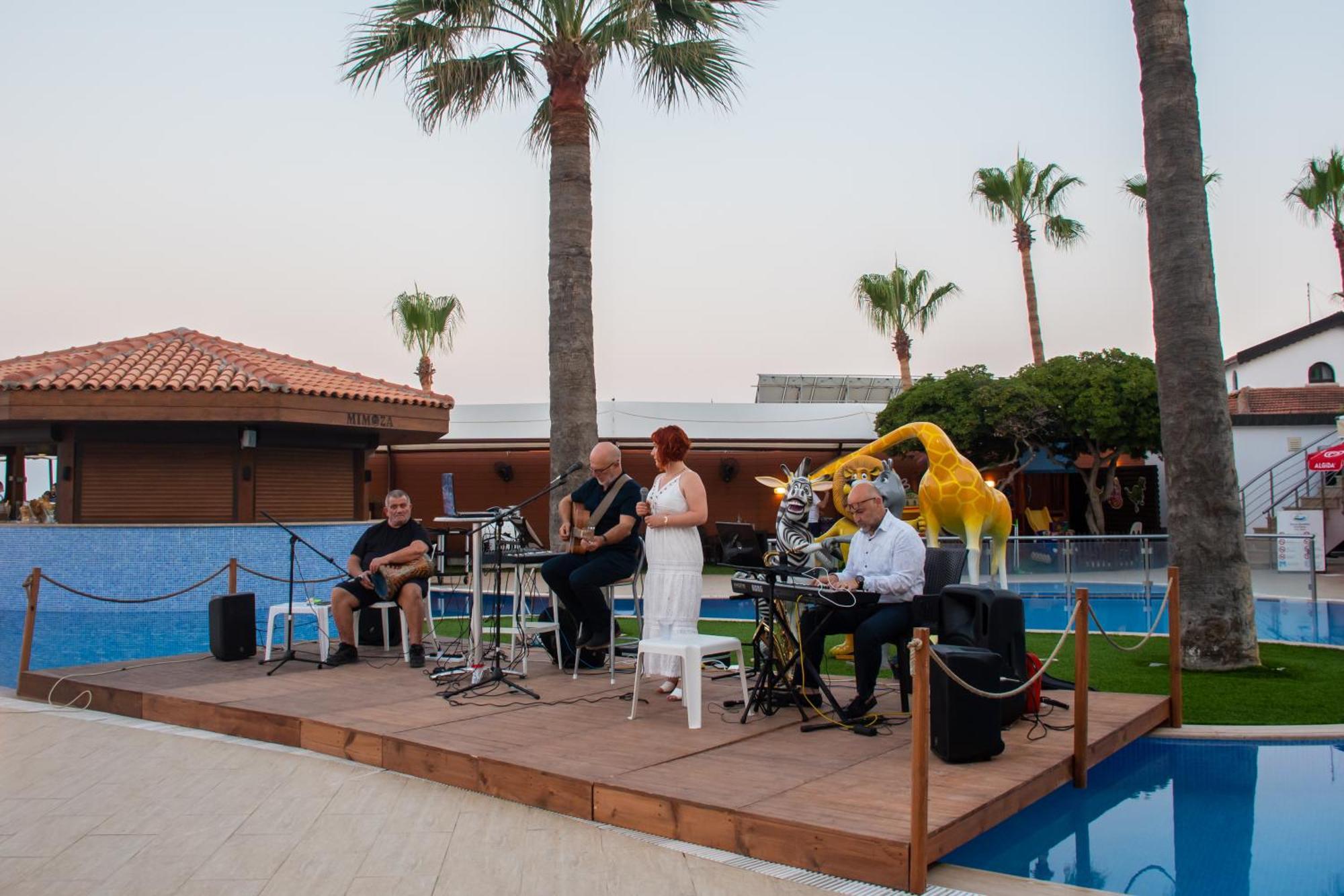 Mimoza Beach Hotel Agios Sergios Buitenkant foto