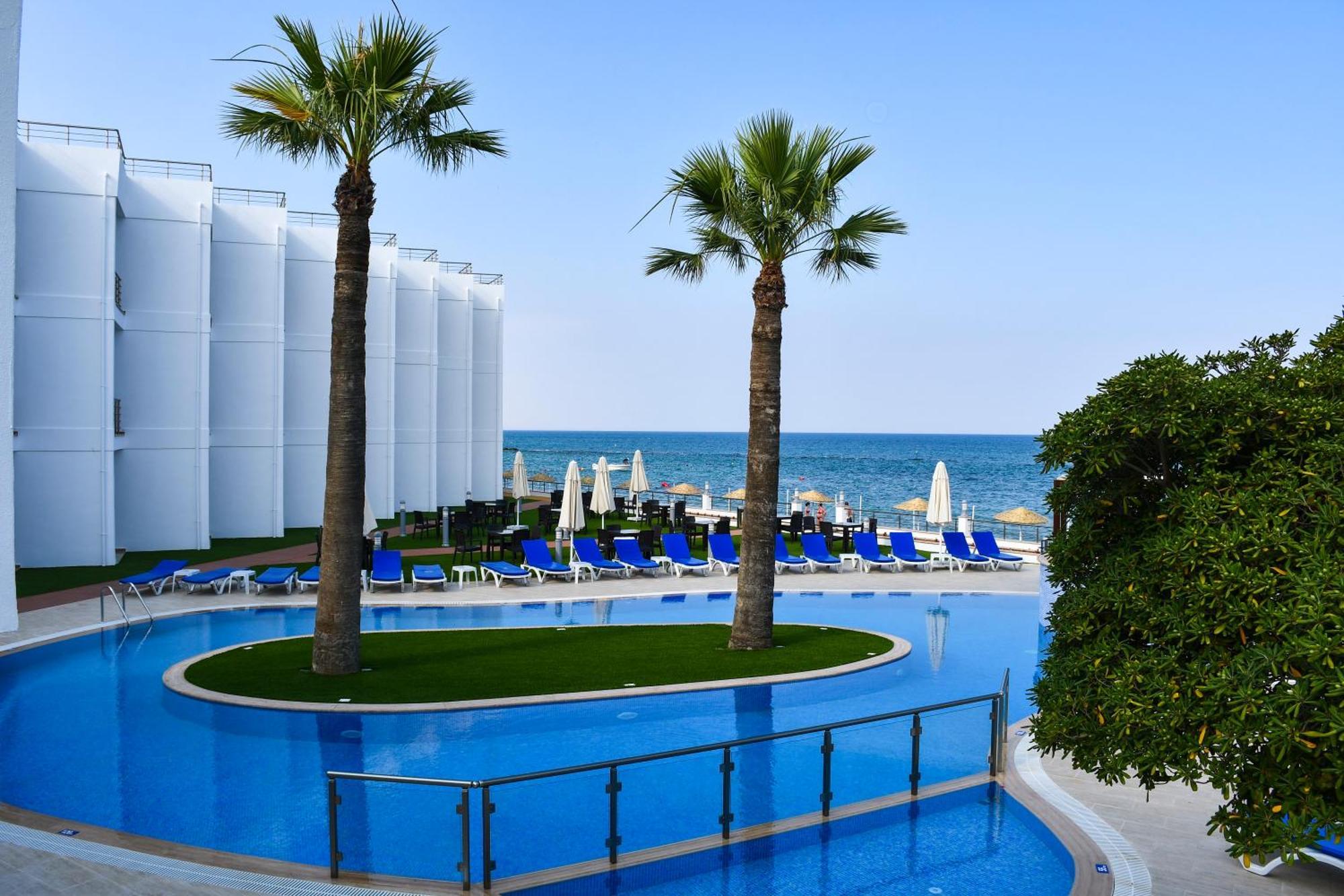 Mimoza Beach Hotel Agios Sergios Buitenkant foto